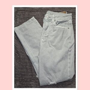 American Eagle Mom Straight Jeans